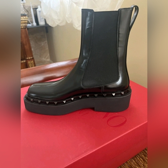 Valentino Garavani Boots Women's 8 Rockstud M-Way Black Leather Designer Luxury - Picture 10 of 12